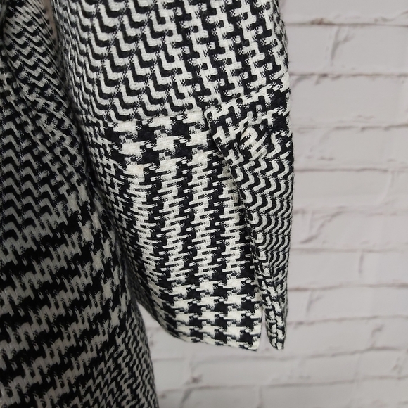 𝅺h&m Dress with Stand-up Collar - Picture 6 of 13